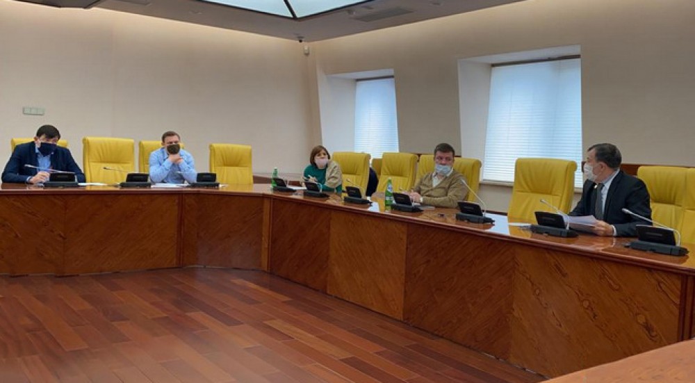 Робоча нарада щодо розробки протоколу поетапного виходу клубів із карантину