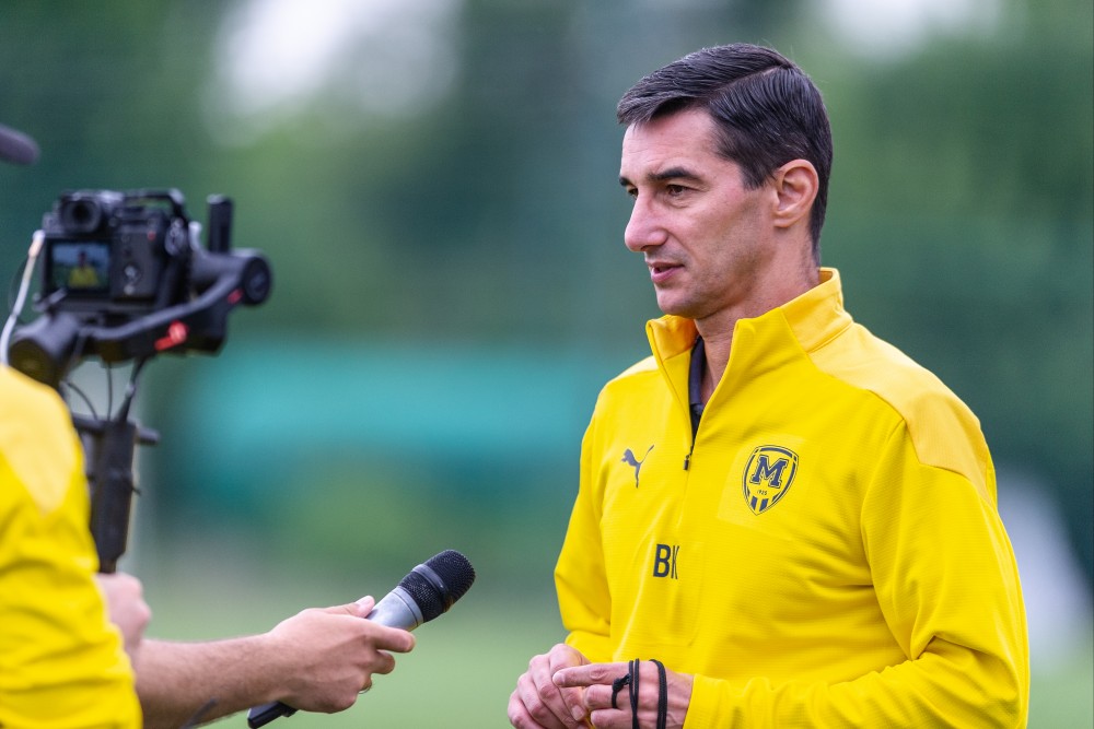 Кривенцов: "Робимо все, щоб команда грала в цікавий футбол"