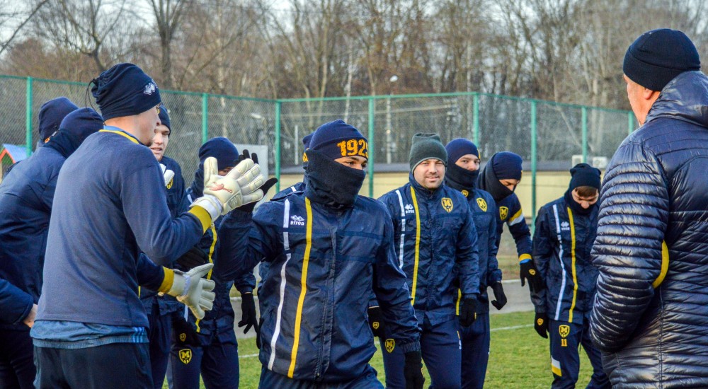 "Агробізнес" - "Металіст 1925". Передматчеве тренування "жовто-синіх"