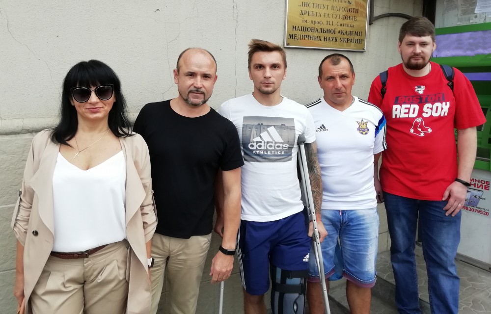 Засновники ФК "М1925" та члени "Клубу вболівальників" відвідали Олександра Османа